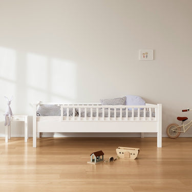 Isle of Dogs Design Single Day Bed in White